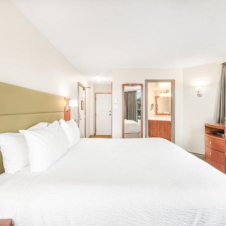 Victoria Regent Waterfront Hotel & Suites Εξωτερικό φωτογραφία