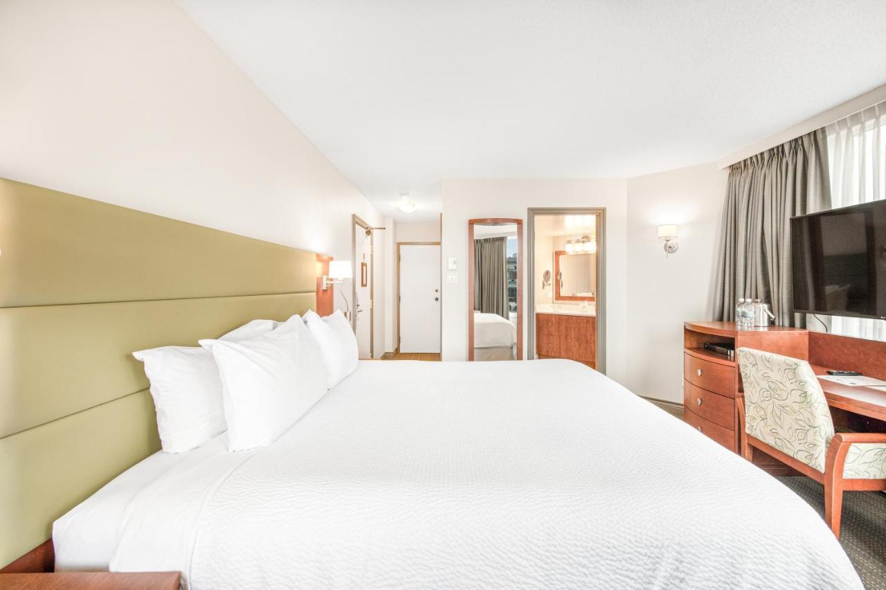 Victoria Regent Waterfront Hotel & Suites Εξωτερικό φωτογραφία